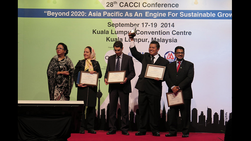 y award Young Entrep 2014 1028 x 578